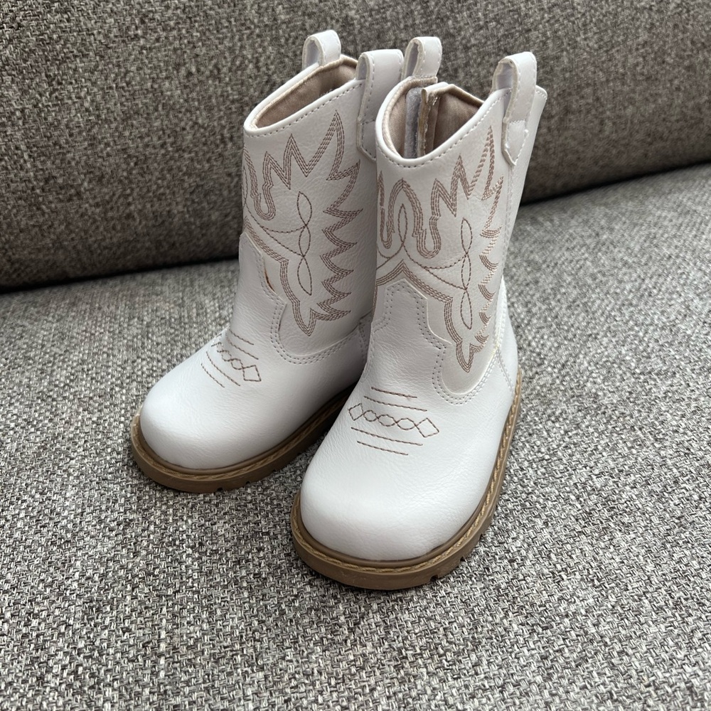 White cowgirl boots